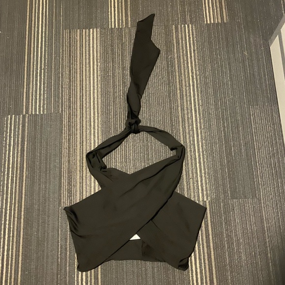 Versatile Tie Black Halter Top - Picture 3 of 4